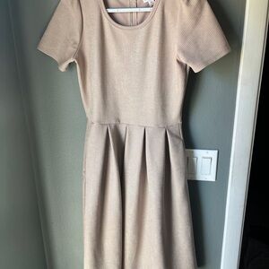 Elegant Cream Short Sleeve Dress